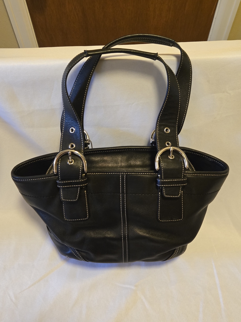 Coach Soho Black Leather Shoulder Buckle Bag. Style 9544 Great Leather Condition - Picture 4 of 16